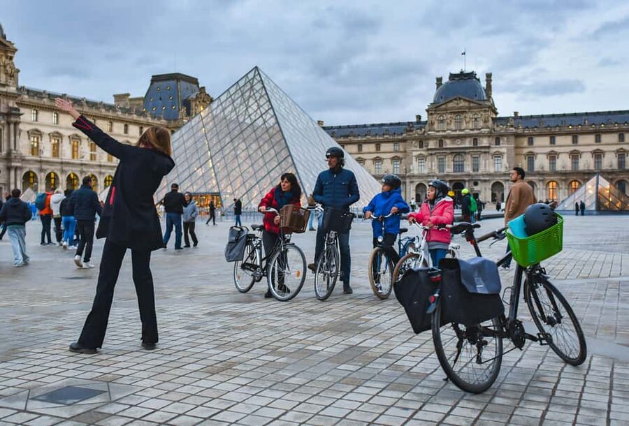 Paris: Guided Bike Tour of Must-See Sights - Key things to know before you go