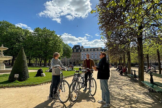 Paris: Guided City Sightseeing Tour by Bike/E-Bike - Palais-Royal to the Louvre glass pyramid: a strong start for first-timers