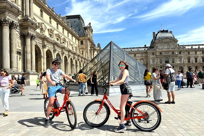 Paris Guided City Sightseeing Tour by Bike or E-Bike - Palais-Royal to the Louvre: starting calm, then turning iconic