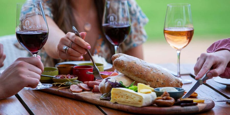 Paris: Guided Montmartre Walking Tour with Food & Wine - Why Montmartre Food Starts at Sacré-Cœur Views