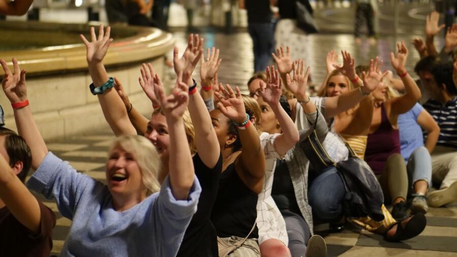 Paris: Guided New Year's Eve Bar Crawl with Drink - Key Things That Make This Bar Crawl Worth Your Time