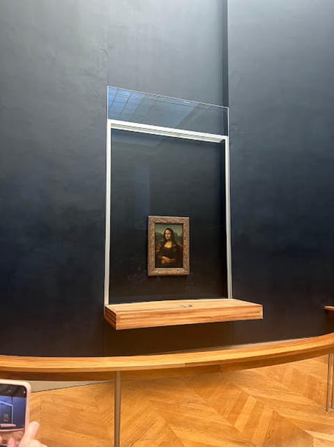 Paris: Guided tour in PORTUGUESE at the Louvre-semi-private - Mona Lisa, Venus de Milo, and Nike of Samothrace: The Highlights That Anchor the Visit