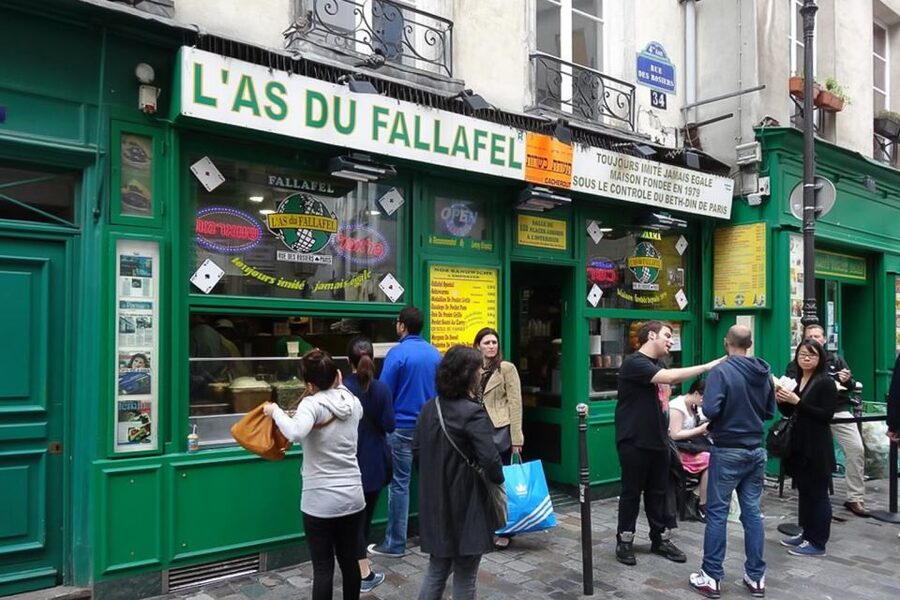 Paris: Guided tour of Marais in German - City palaces and the Marais’s long timeline