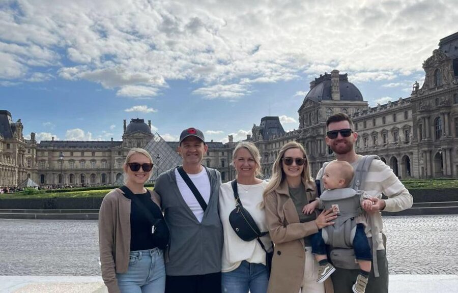 Paris: Guided Walking Tour from Opera Garnier to Notre-Dame - Notre-Dame viewpoints: The moment the city slows down