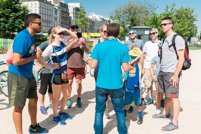 Paris Highlights Bike Tour: Eiffel Tower, Louvre and Notre-Dame - Small-group biking: what it feels like on Paris streets