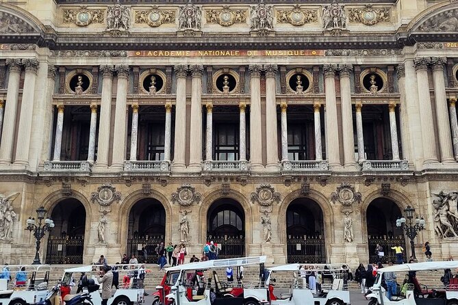 Paris Highlights & Monuments - Arc de Triomphe stop: seeing the monument without the bottleneck
