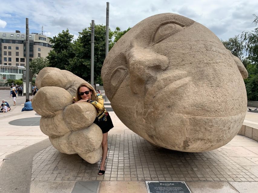 Paris : Highlights of Parisians' Paris guided tour - From Opéra Garnier to Galeries Lafayette: big architecture, practical time