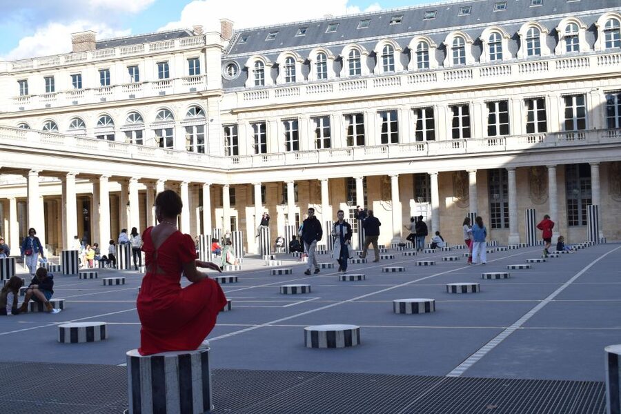 Paris : Highlights of Parisians' Paris guided tour - Meeting at Bistrot Marguerite near Hôtel de Ville