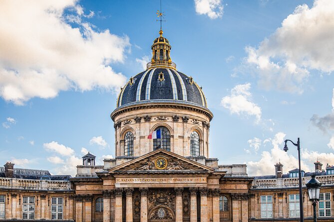 Paris History Walk: Medieval Marais, Notre Dame Islands & Stories - Place Dauphine, Square du Vert-Galant, and Finishing at Pont Neuf