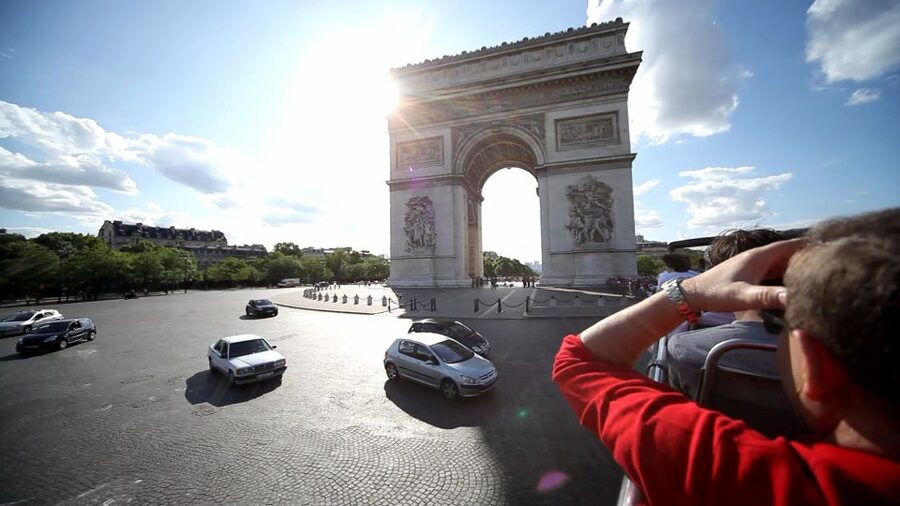 Paris: Hop-on Hop-off Bus Tour & Seine Cruise Bundle Tour - Using the app and audio without fighting your phone