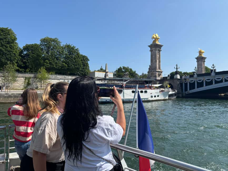 Paris: Hop-On Hop-Off Seine Cruise Pass with 9 Stops - Batobus Seine Pass: why it’s a smart fit for first-timers
