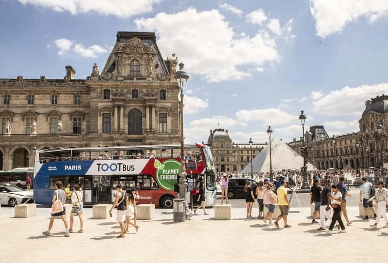 Paris: Hop-on with Emily walking tour and bus tour - Comfort, access, and the on-board rules you should follow