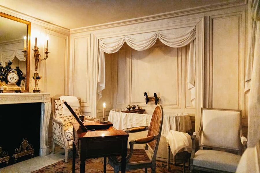 Paris: Hôtel de la Marine Entry Ticket - Timing and crowds: when to arrive for a calmer headset tour