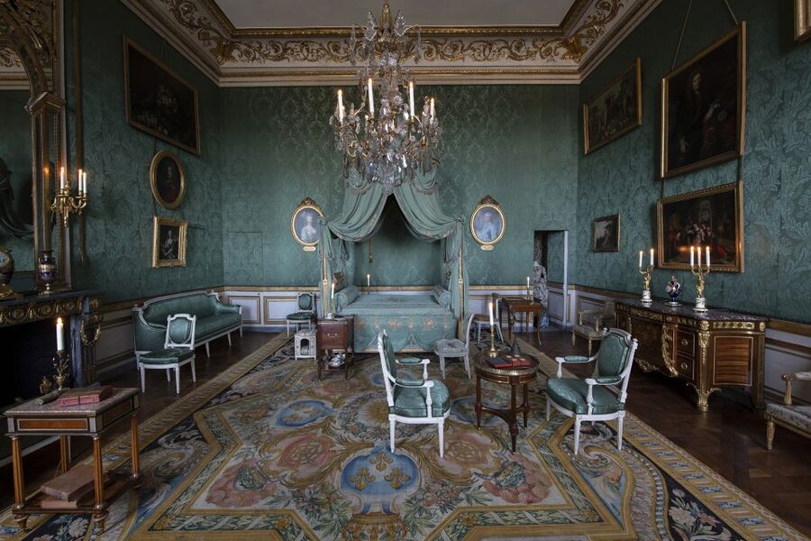 Paris: Hôtel de la Marine Entry Ticket - Your 3D audio headset: storytelling that matches the rooms