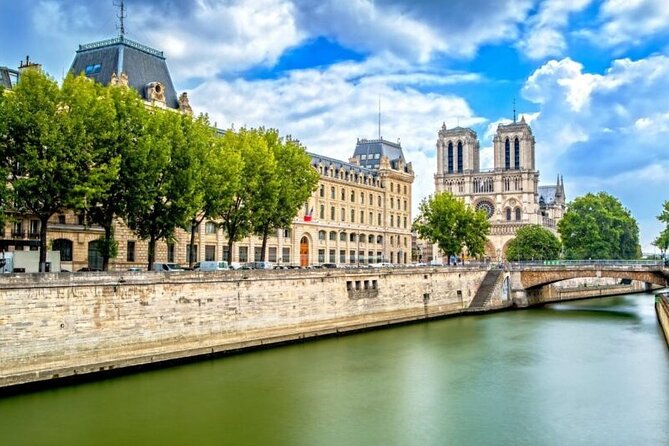Paris Ile-de-la-Cité Walking Tour: Max 6 People Group or Private - Conciergerie and the French Revolution stories that linger