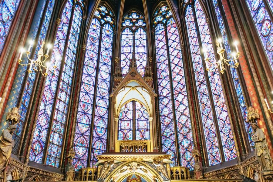 Paris: Ile de la Cité Walking Tour with Sainte-Chapelle - Meeting near Hôtel de Ville and getting oriented fast