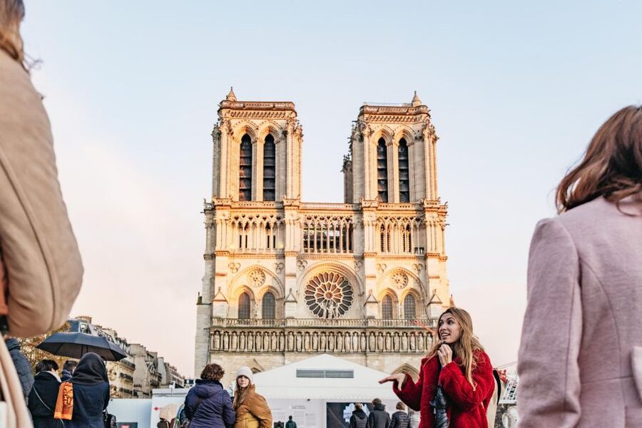 Paris: Ile de la Cité Walking Tour with Sainte-Chapelle - Price and value: what $85 buys you in the real world