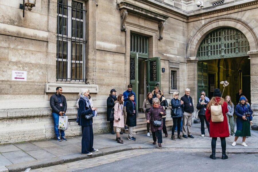 Paris: Ile de la Cité Walking Tour with Sainte-Chapelle - Walking pace, shoes, and the rain factor