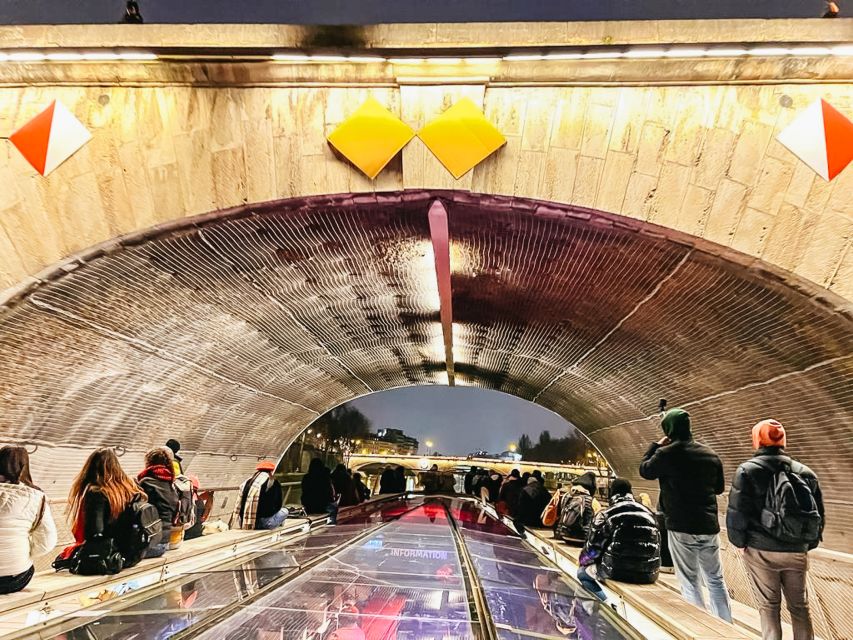 Paris: Illuminated Evening River Cruise & Waffle Tasting - The Waffle (Not on the Boat): Sweet Stop at Les Terrasses du Trocadéro