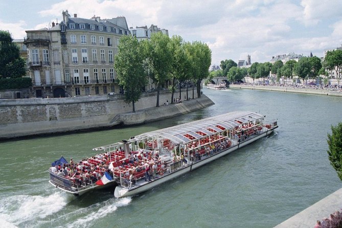 Paris in a Day with Louvre Museum and Seine River Cruise Tickets - Entering the Louvre: Short Lines, Long Walking