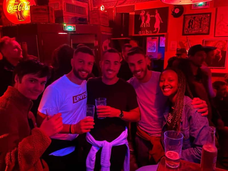 Paris International Pub Crawl with Free Shots & Fun Games - Practical Tips So You Enjoy the Whole 5 Hours