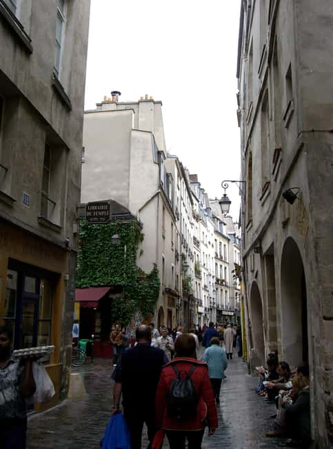 Paris: Jewish Marais District Walking Tour - Shoah Memorial and the Martyrs of the Deportation: the tour’s emotional close