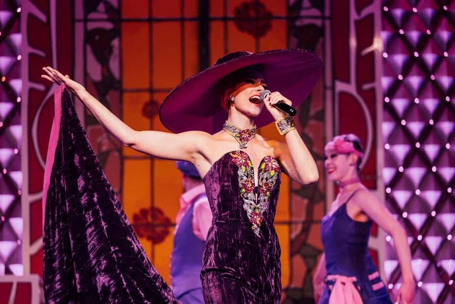Paris: La Nouvelle Eve Cabaret Show with Champagne - Dress Code, No Photos, and the Rules That Affect Your Night