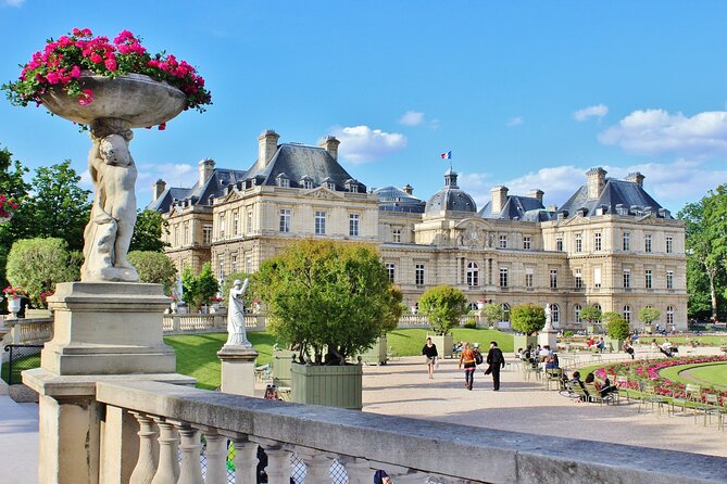 Paris - Latin Quarter Free Tour in English (Tip-Based) - Meeting at Saint-Michel and pacing like you mean it