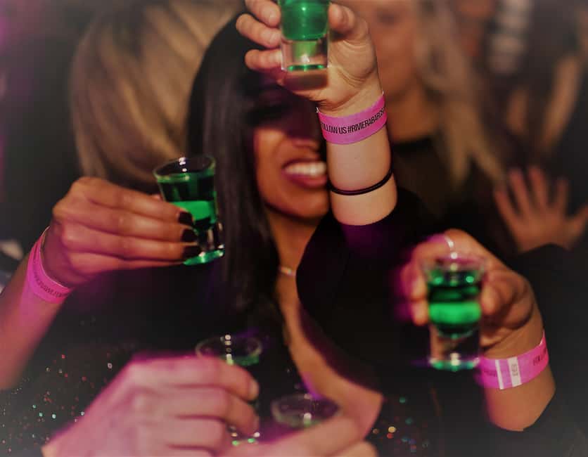 Paris: Latin Quarter Guided Pub Crawl to Bars and Clubs - Practical rules so the club door doesn’t become your problem