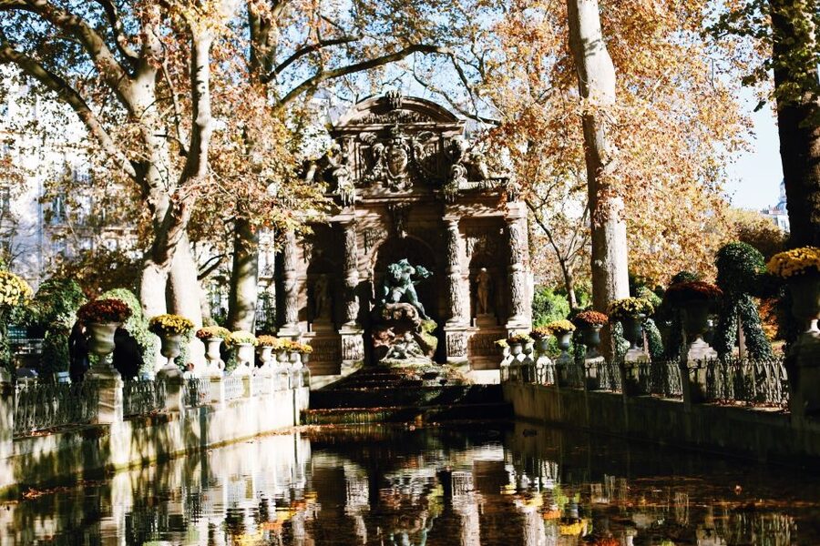 PARIS: Latin Quarter Guided Walking Tour - 12 guests 2,5h - Key highlights and what they mean for your time