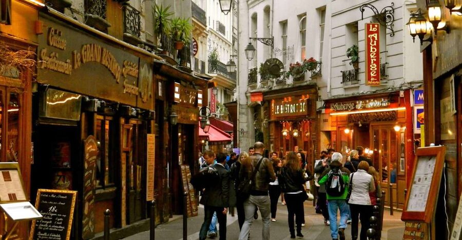 PARIS: Latin Quarter Guided Walking Tour - 12 guests 2,5h - La Sorbonne and the Pantheon: institutions, ideals, and student Paris