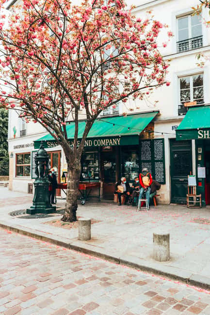 Paris: Latin Quarter Highlights Walking Tour - Medieval Churches and Courtyards: Why the Detours Are the Point