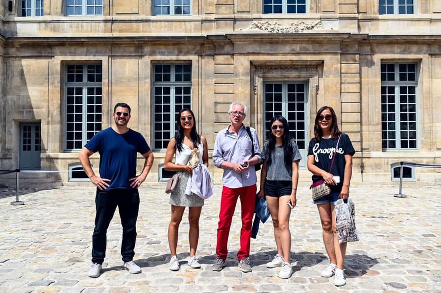 Paris: Le Marais District Food Tour with 10+ Tastings & Wine - Chocolates, macarons, and the Secret Dish finale