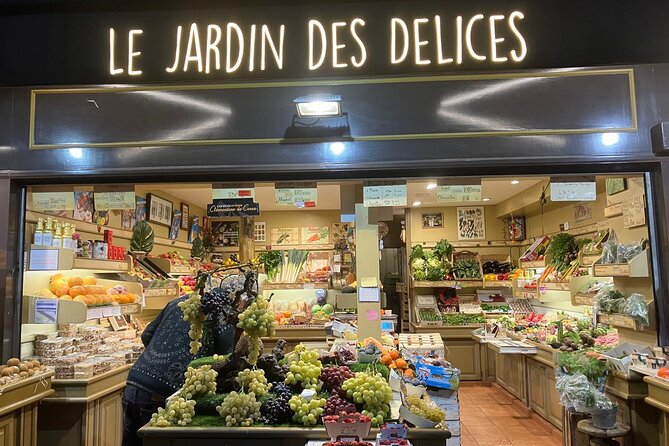 Paris Le Marais District Guided Walking Tour with Tastings - Ladurée Bretagne: the classic Paris pastry stop and why it works on this tour