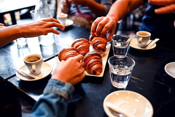 Paris Le Marais Food Tour With 10+ Tastings, Cheese, Wine & More - Getting Started at Rue Saint-Antoine and the Walk You Should Plan For