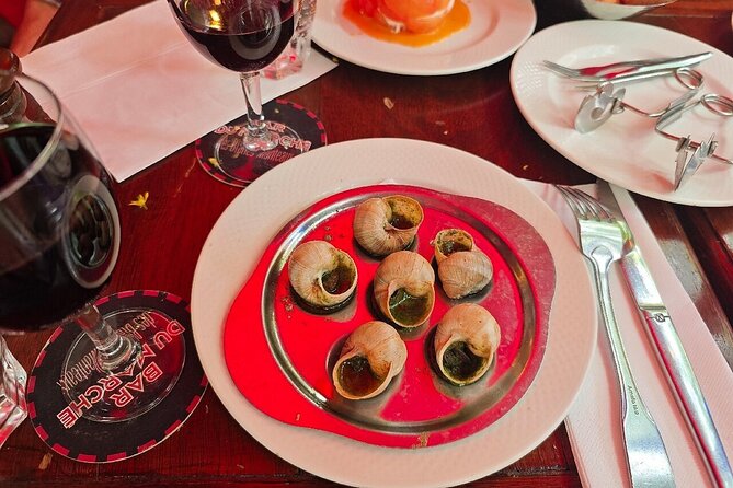 Paris: Le Marais Foodie Tour – French Gourmet Cuisine (Private) - Place des Vosges finale: the symmetry that makes Paris feel cinematic