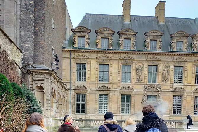 Paris Le Marais Hidden Gems Small Group Tour with Cruise Option - Stop 1: Centre Pompidou’s Inside-Out Architecture and the Optional Top View