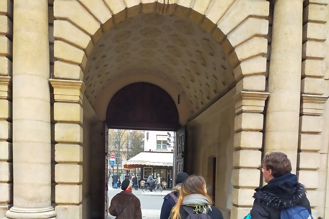 Paris Le Marais Hidden Gems Small Group Tour with Cruise Option - Stop 2: Cloister of Billettes Behind the Door