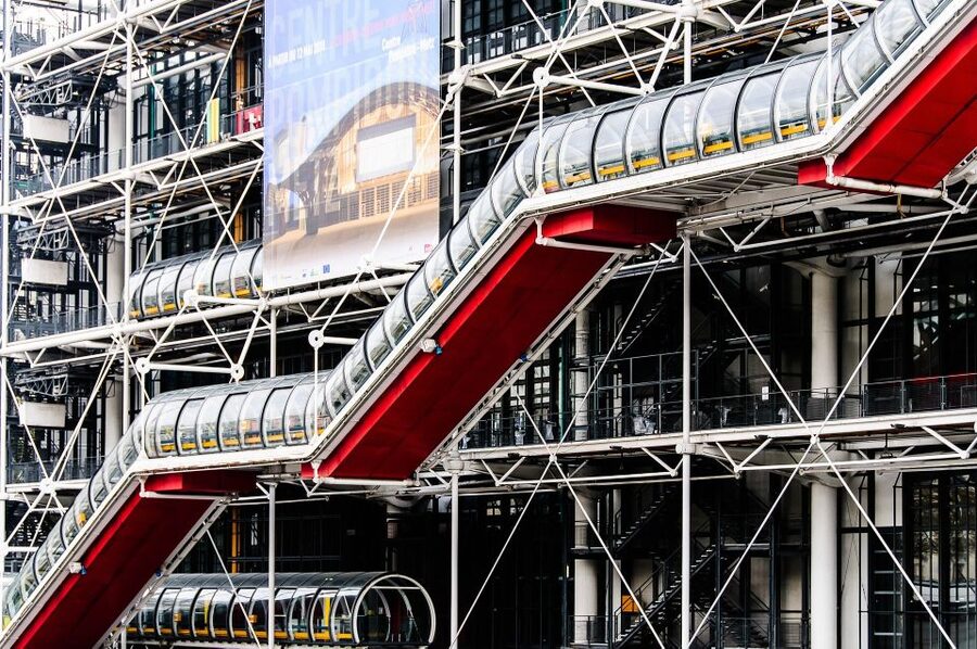 Paris: Le Marais Walking Tour - Getting started: Stravinsky Fountain vs Centre Pompidou