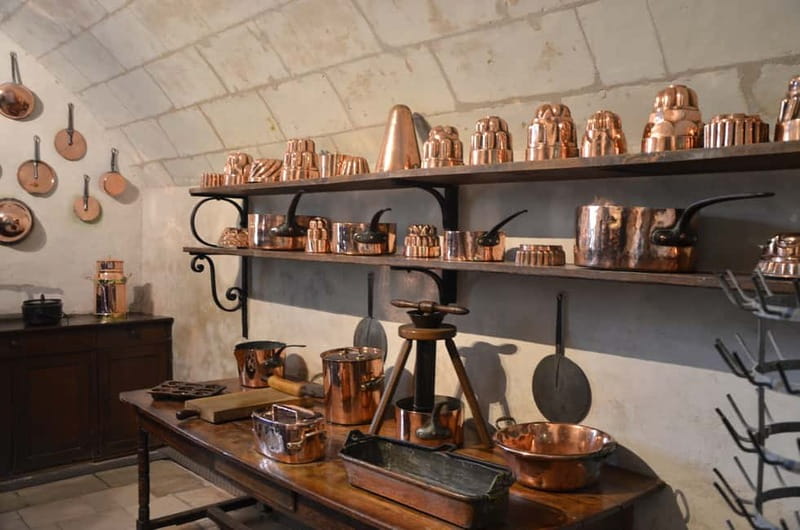 Paris: Loire Valley Castles Tour with Wine Tasting - The Lunch Break: Three Courses That Actually Matter on a Long Day
