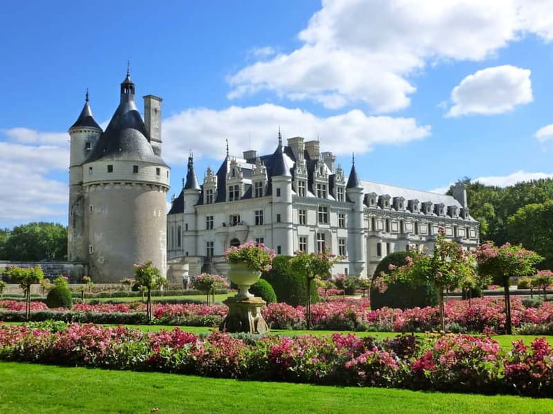 Paris: Loire Valley Castles Tour with Wine Tasting - Transport Timing: Long Day, But Not Chaotic