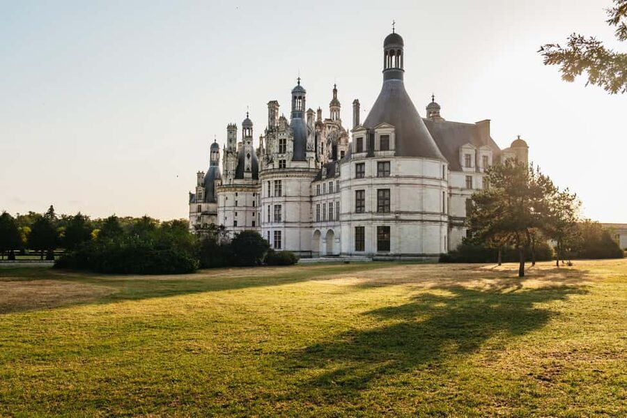 Paris: Loire Valley Chambord Castle, Wine Tasting & Lunch - Key highlights worth getting excited about