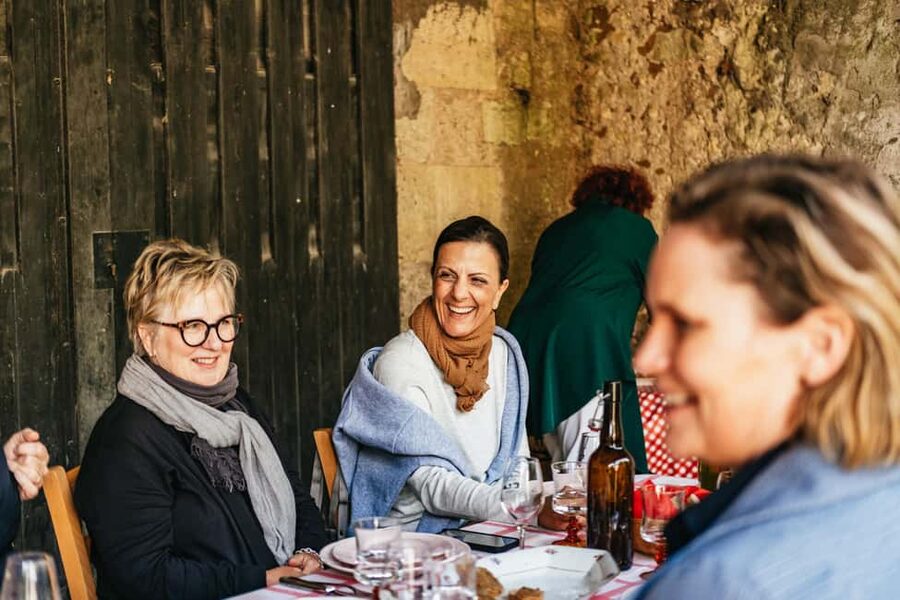 Paris: Loire Valley Chambord Castle, Wine Tasting & Lunch - Price and value: what $345 is really paying for