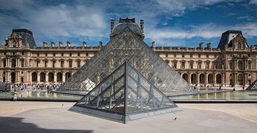 Paris: Louvre Masterpieces Private Tour with Reserved Entry - Crowds, Lines, and How to Stay Calm (Even When the Louvre Isn’t)