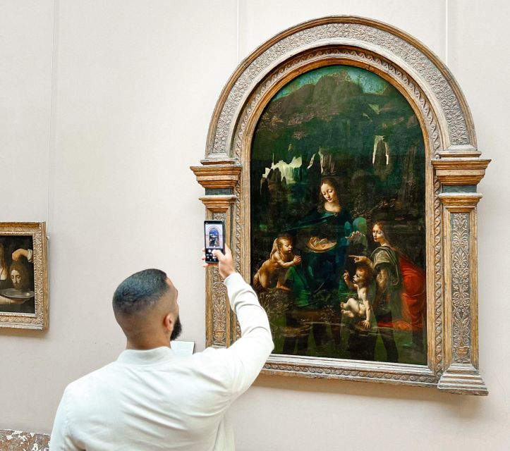 Paris: Louvre Mona Lisa Discovery Guided Tour with Ticket - Leonardo da Vinci stories in the Louvre galleries