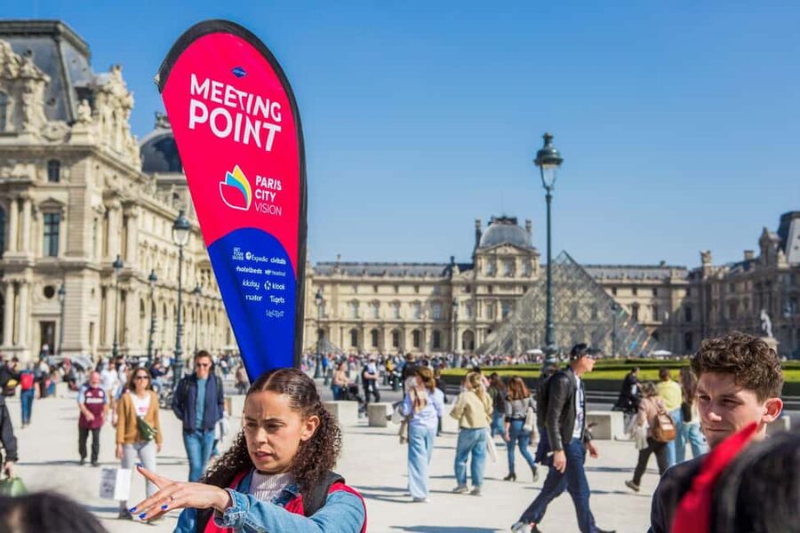Paris: Louvre Museum Access with Host and Hop-On Hop-Off Bus - Mona Lisa Time and the Big Rooms You’ll Actually Remember