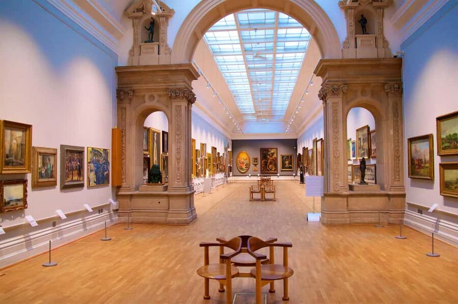 Paris: Louvre Museum Entry Ticket and Garden Walking Tour - Rain or shine: the walking part stays outside