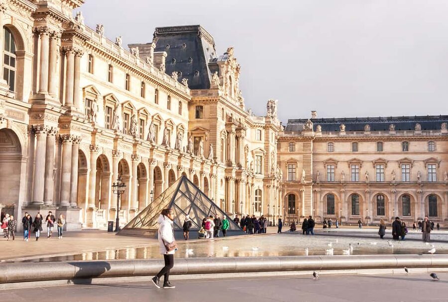 Paris: Louvre Museum Entry Ticket and Garden Walking Tour - Comptoir Denon & Richelieu: where the museum wings start to make sense