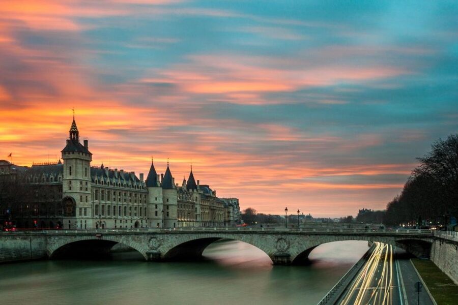 Paris: Louvre Museum Entry Ticket With Host and River Cruise - FAQ