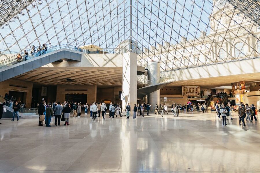 Paris: Louvre Museum Entry Ticket With Host and River Cruise - Audio guides on the water: helpful, but bring your expectations